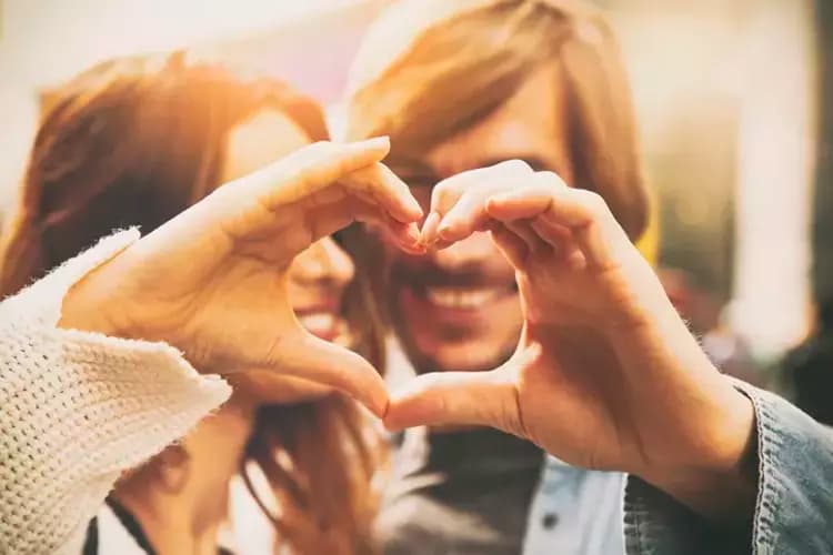Kova Burcu Kadını Başak Burcu Erkeği Uyumu