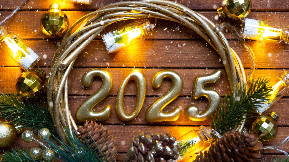 2025 Yılı Yengeç Burcu Yorumları: Aşk Hayatı ve İş Hayatı. Yengeç Burcunu Bekleyen Sürprizler ve Fırsatlar