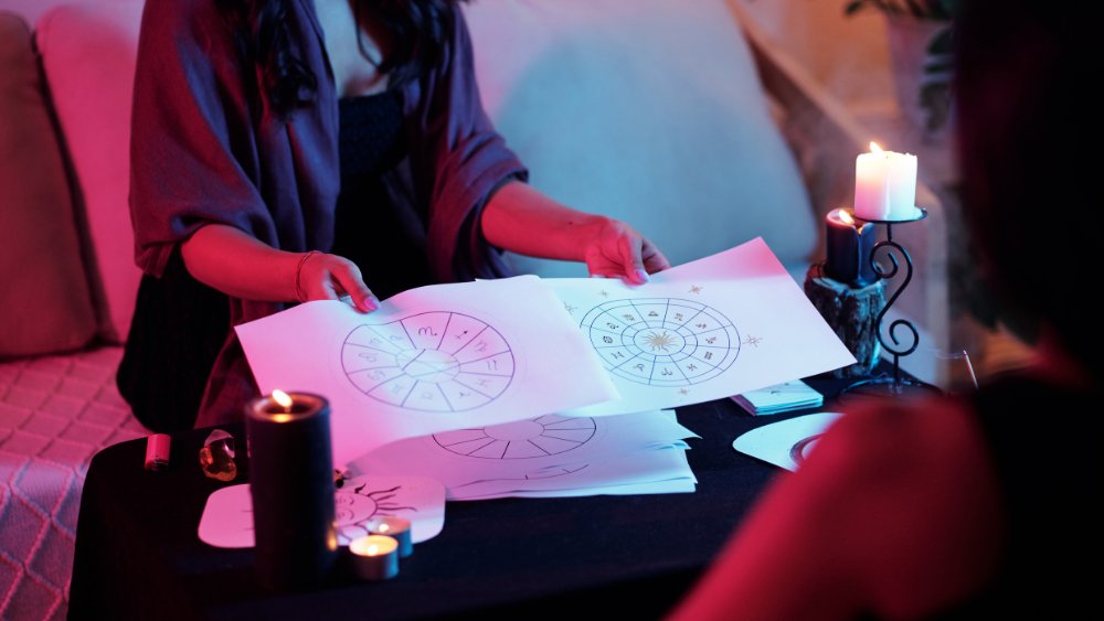 What Does Getting an Online Astrology Reading Really Mean?