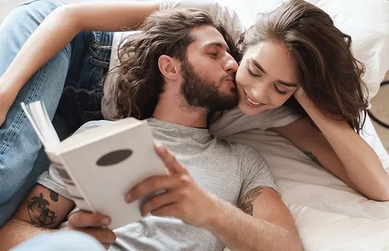 Aslan Burcu Kadını Yay Burcu Erkeği Uyumu