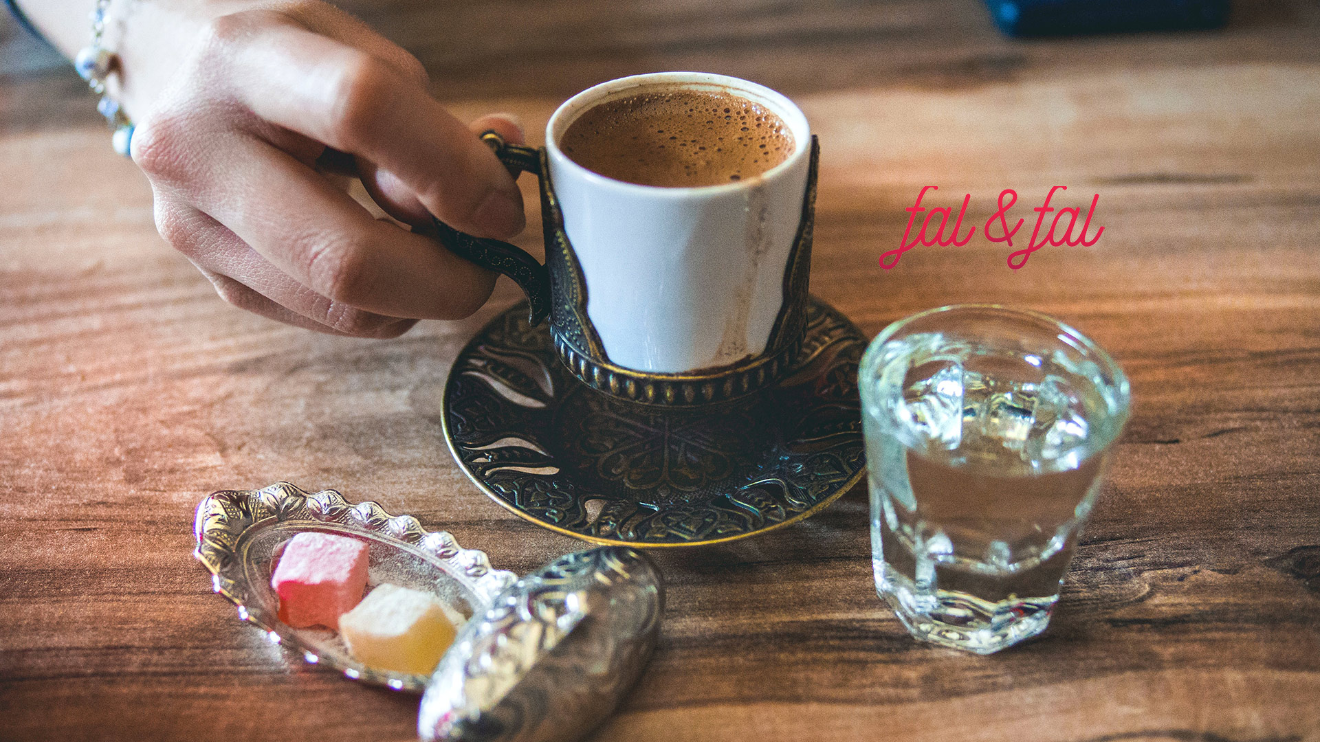 Gerçek Falcılarla Kahve Falı Baktırmak
