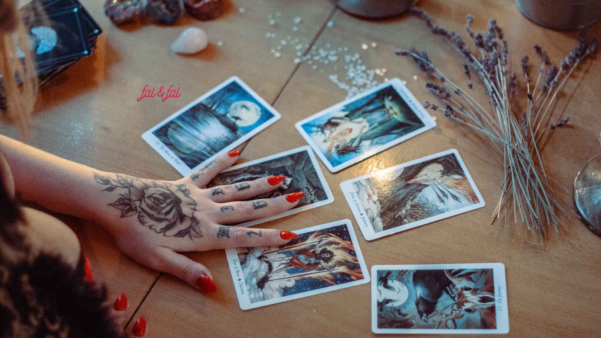 Tarot Falı Sayesinde Kadim Okumalara Dahil Olmak