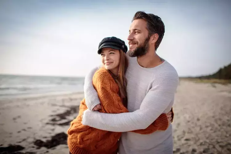 Yengeç Burcu Kadını Yay Burcu Erkeği Uyumu